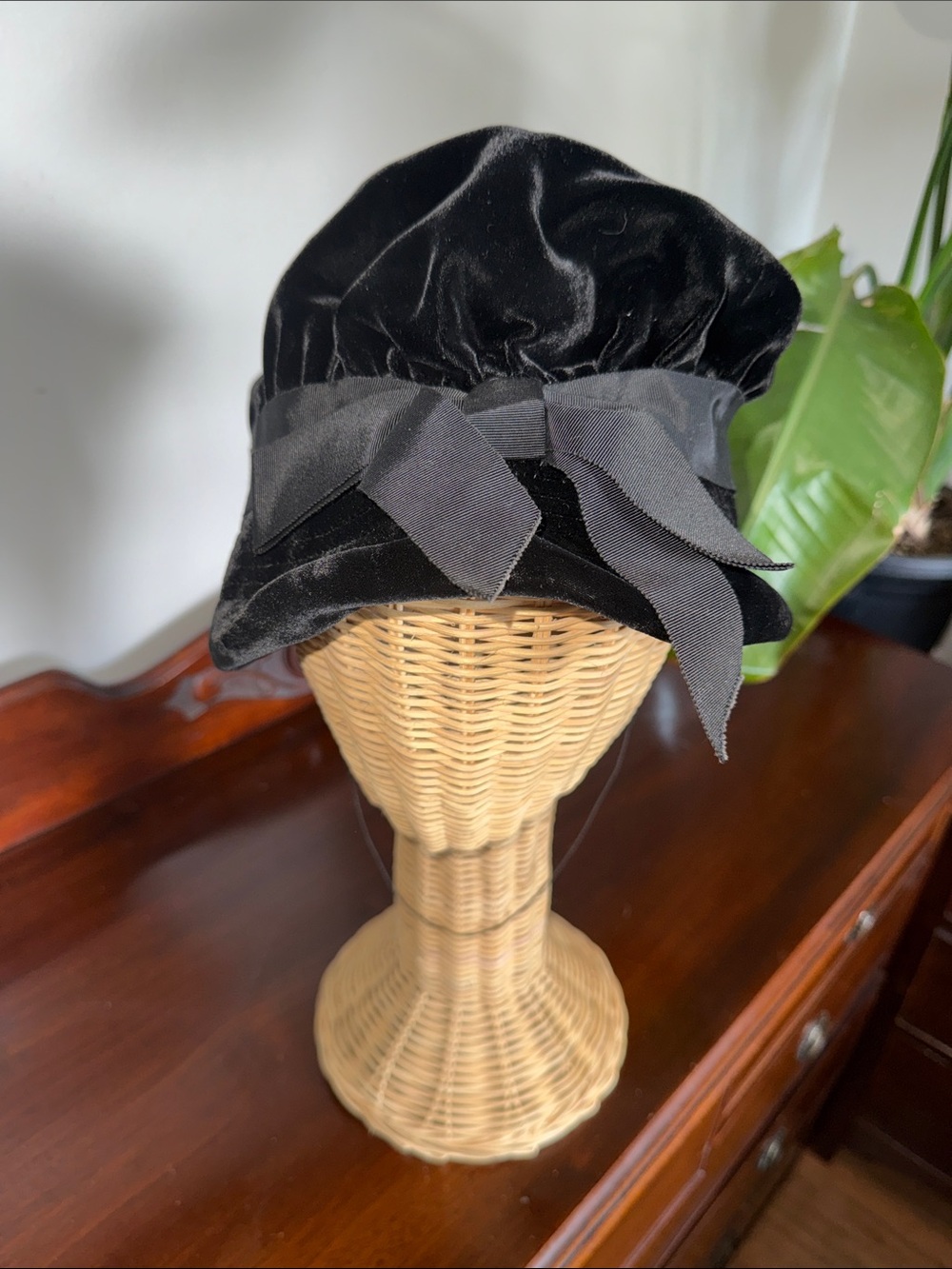 Antique Betmar by Lennox Black Velvet Hat cloche hat with a bow